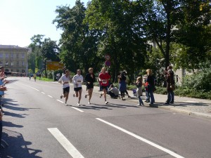 the day after the 10K, we (from left: Tobias Sauter, Falk Cierpinski, Raik Recksiedler and me) used the halfmarathon as a fun run through the city of Halle
